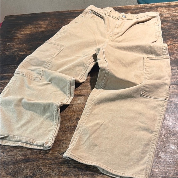 Levi’s high waisted wide leg crop utility cargo stretch jeans tan size 30 - Picture 1 of 11